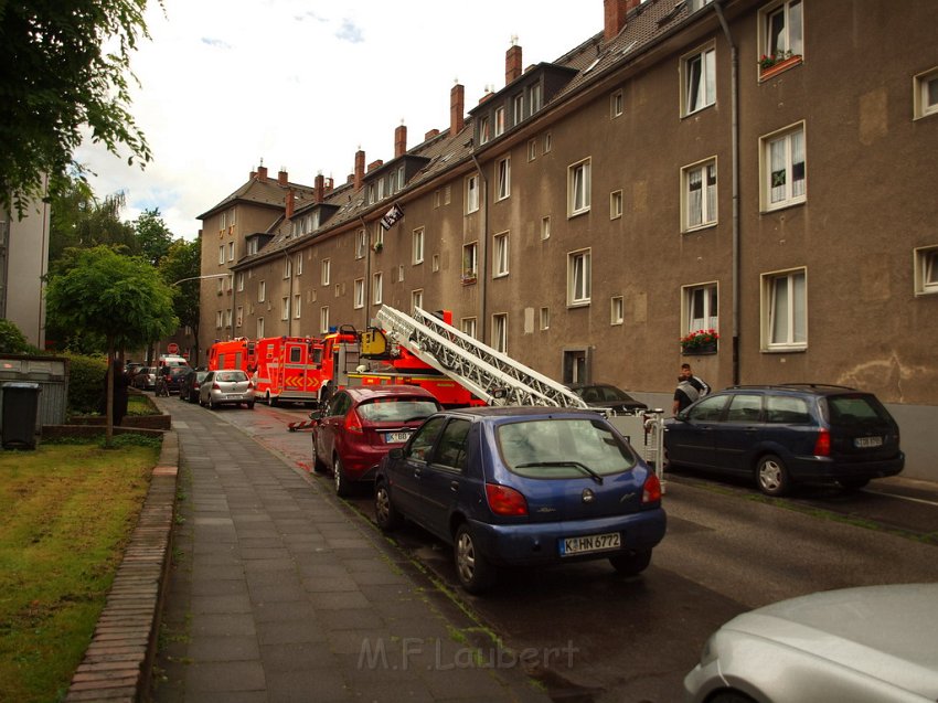 Feuerwehrmann verunglueckt Köln Kalk P01.JPG